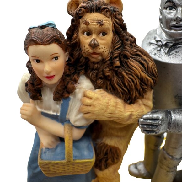 Wizard Of Oz Figurine San Francisco Music Box Dorothy Scarecrow Tinman Lion 2001 - Picture 8 of 9